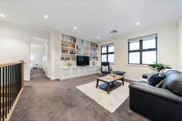 Camberwell - Photo 1
