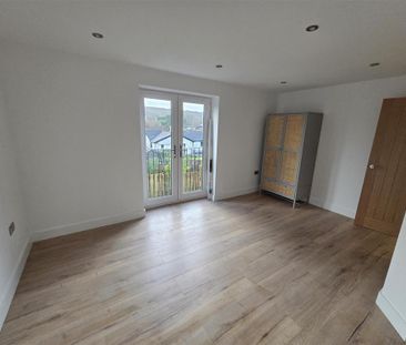 5 bedroom detached house to rent - Photo 6