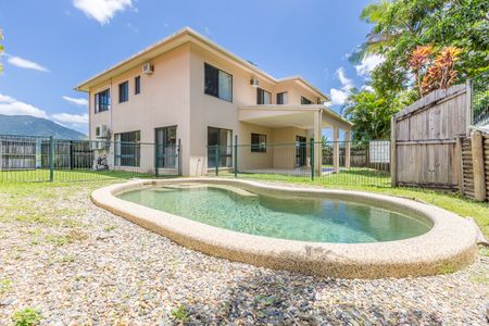 GRAND PARKRIDGE RESIDENCE! - Photo 2