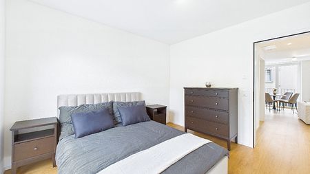 3½ Zimmer-Wohnung in Zürich - Kreis 11 Oerlikon, möbliert, auf Zeit - Photo 2