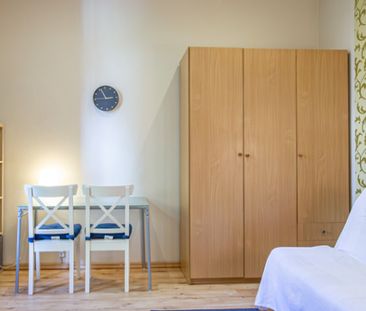 Stare Miasto, kawalerka w samym sercu Krakowa – zdjęcie 2