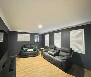 Spacious Family Home with Multiple Living Areas! - Photo 3