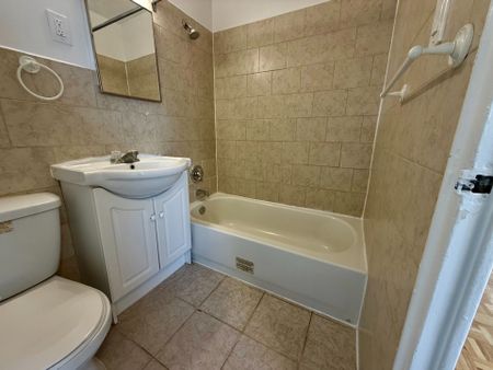 For Lease - 363 Lakeshore Road Unit# 701, Mississauga, Ontario - Photo 3