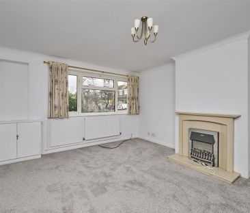 3 bedroom semi-detached house to rent - Photo 3