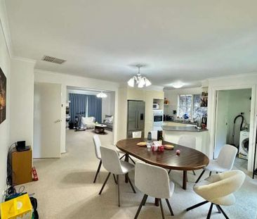 Bayswater - Photo 2