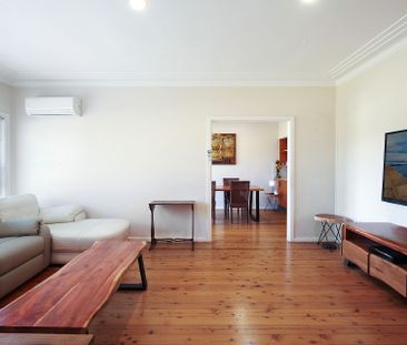 6 Gosford Street, Point Clare. - Photo 4