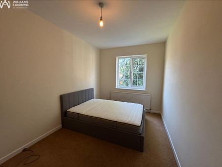 4 bedroom flat to rent - Photo 4