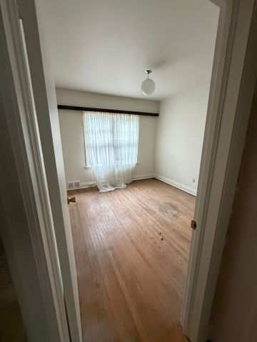 For Lease - 40 Ovida Avenue, Toronto, Ontario - Photo 2