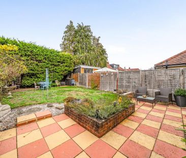 3 bedroom semi-detached house to rent - Photo 5