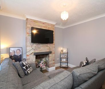 3 bedroom terraced house to rent - Photo 2