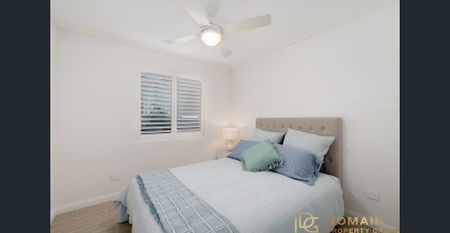 Stunning Fully Furnished, Direct Beachfront Apartment. - Photo 4