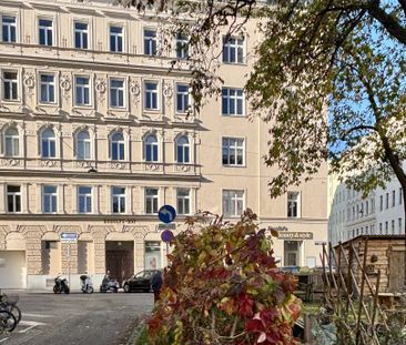 Charmante 2-Zimmer-Dachgeschosswohnung mit Süd-Terrasse und Kühlung... - Foto 3