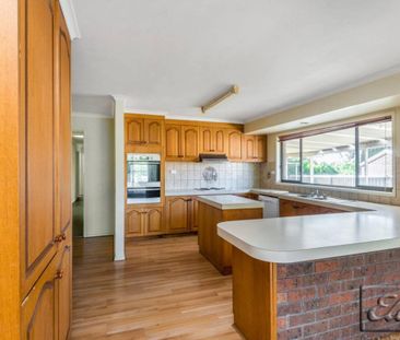 Four Bedroom Family Home - Quiet & Peaceful Area - Photo 6