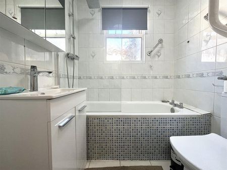 1 Bedroom Room to Rent To Let - Photo 4