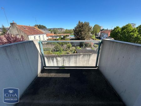 Location Appartement 2 pièces 28m² CHOLET 49300 - Photo 2