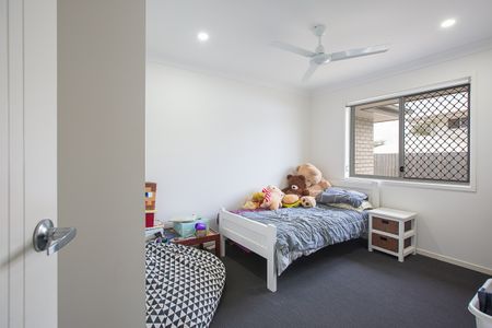 7 Sunrise Link, Pimpama QLD 4209 - House For Rent - $720 | Domain - Photo 5