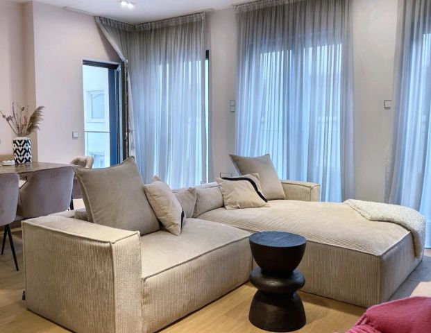 Exklusive - vollmöblierte - Zwei-Zimmer-Wohnung mit Lift und Balkon - Photo 1