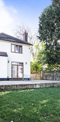 5 bedroom detached house to rent - Photo 2