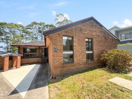 10 Myrtle Close, Adamstown Heights - Photo 2