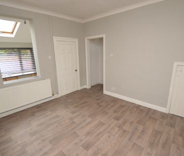 2 Bedroom Terraced House - Photo 4