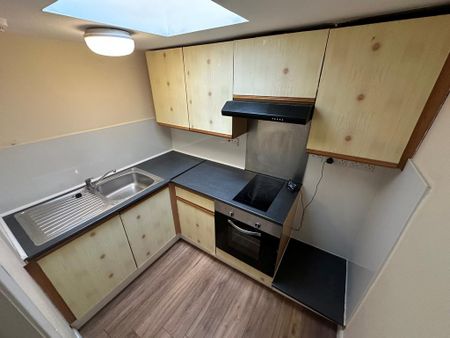 1 bedroom flat to rent - Photo 2