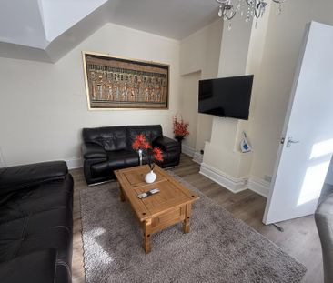 5 bedroom house to rent - Photo 2