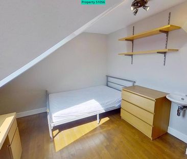 6 bedroom end of terrace house to rent - Photo 4