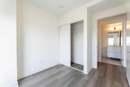 For Lease - 6 David Eyer Road Unit# 613, Richmond Hill, Ontario - Photo 5
