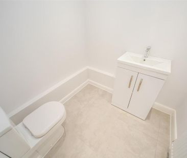 3 bedroom end of terrace house to rent - Photo 5