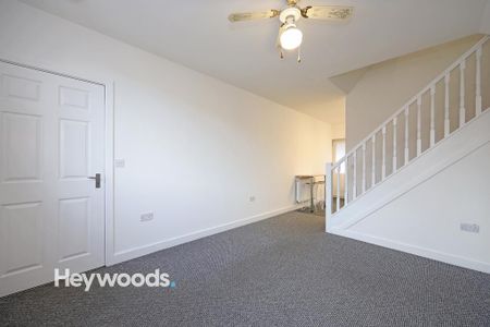 2 bedroom terraced house to rent - Photo 2