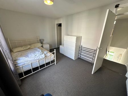 2 Bed Maisonette, Viewcraig Street, EH8 - Photo 5