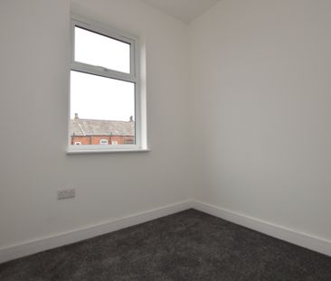 2 Bedroom Terraced House - Photo 4