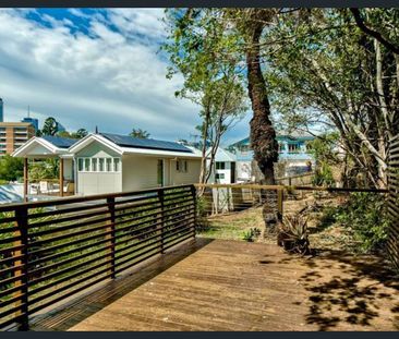 28 Kinross Street, Spring Hill, Qld 4000 - Photo 6