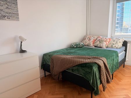 Warszawa, Śródmieście, Emilii Plater - Zdjęcie 2