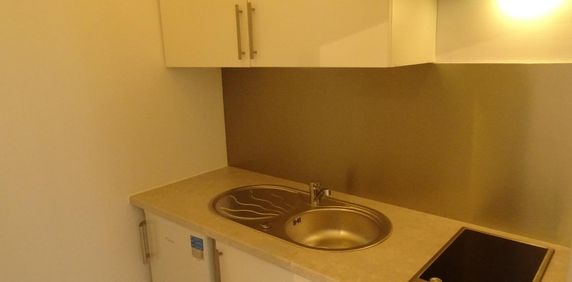 Location Appartement 1 pièce 24m² BORDEAUX 33000 - Photo 2