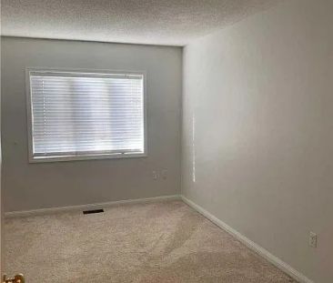 615 SUMMER PARK CRESCENT - Photo 2