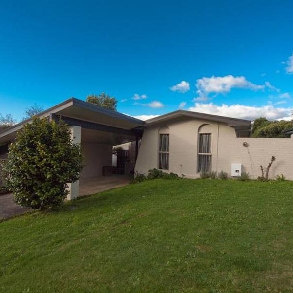 Family home in Churton Park fully fenced - Photo 1