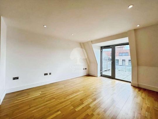 Oak End Way, Gerrards Cross, SL9 - Photo 1