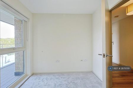 3 bedroom flat to rent - Photo 5