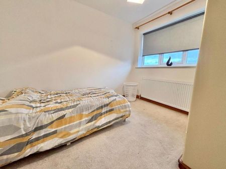 3 bedroom detached house to rent - Photo 4