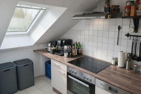 Schöne 2-Zimmer-DG-Wohnung mit Balkon und Tiefgaragenstellplatz! - Photo 5