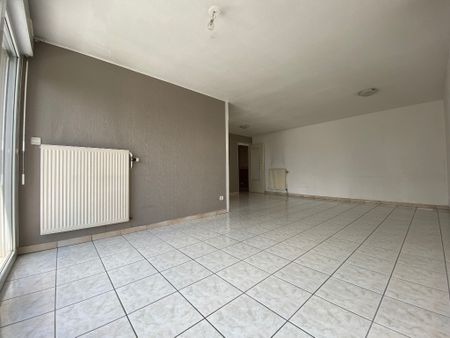 Location Appartement 3 pièces 70m² BESANCON 25000 - Photo 2