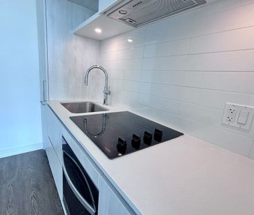 For Lease - 2 David Eyer Road Unit# 1433, Richmond Hill, Ontario - Photo 2