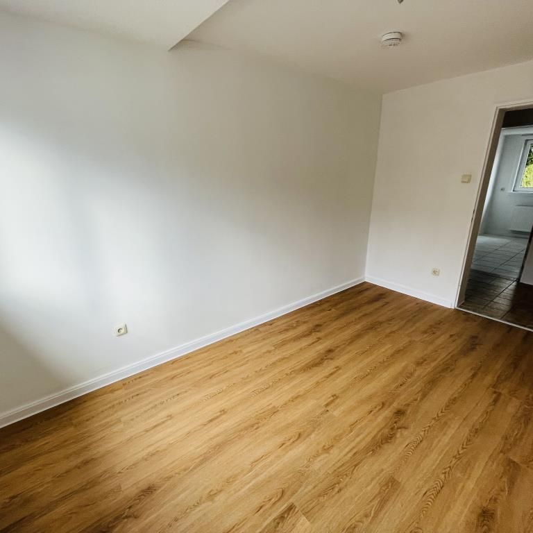 Gemütliche 3-Zimmer- Dachgeschoss-Wohnung - in der Innenstadt! - Photo 1