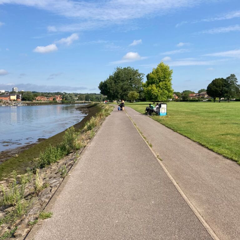 2 bedroom house to rent Butts Road, Southampton, SO19 - Photo 1