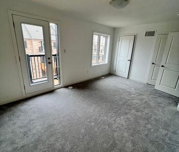 For Lease - 4 Calloway Drive, Whitby, Ontario - Photo 5