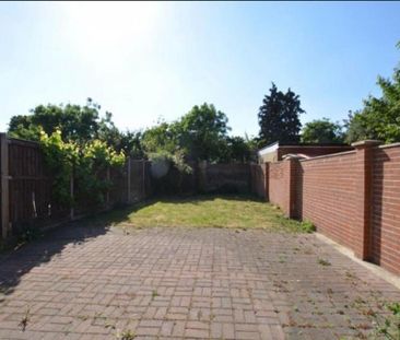 3 bedroom detached house to rent - Photo 3