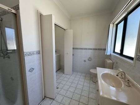 Neat & Tidy Two Bedroom Granny Flat - Photo 4