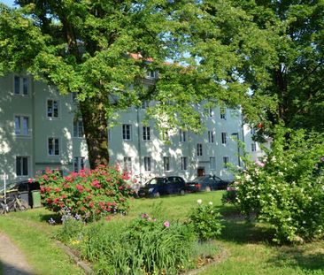 2-Raum-Wohnung mit Loggia im 2. Stock **Lift vorhanden** Küche – extra - Photo 1