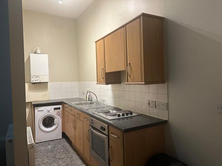 TWO BEDROOM FLAT - Photo 3